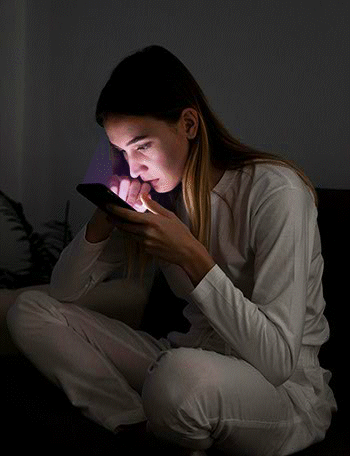 Effects of Blue Light (Screen Time) on Skin — thumbnail